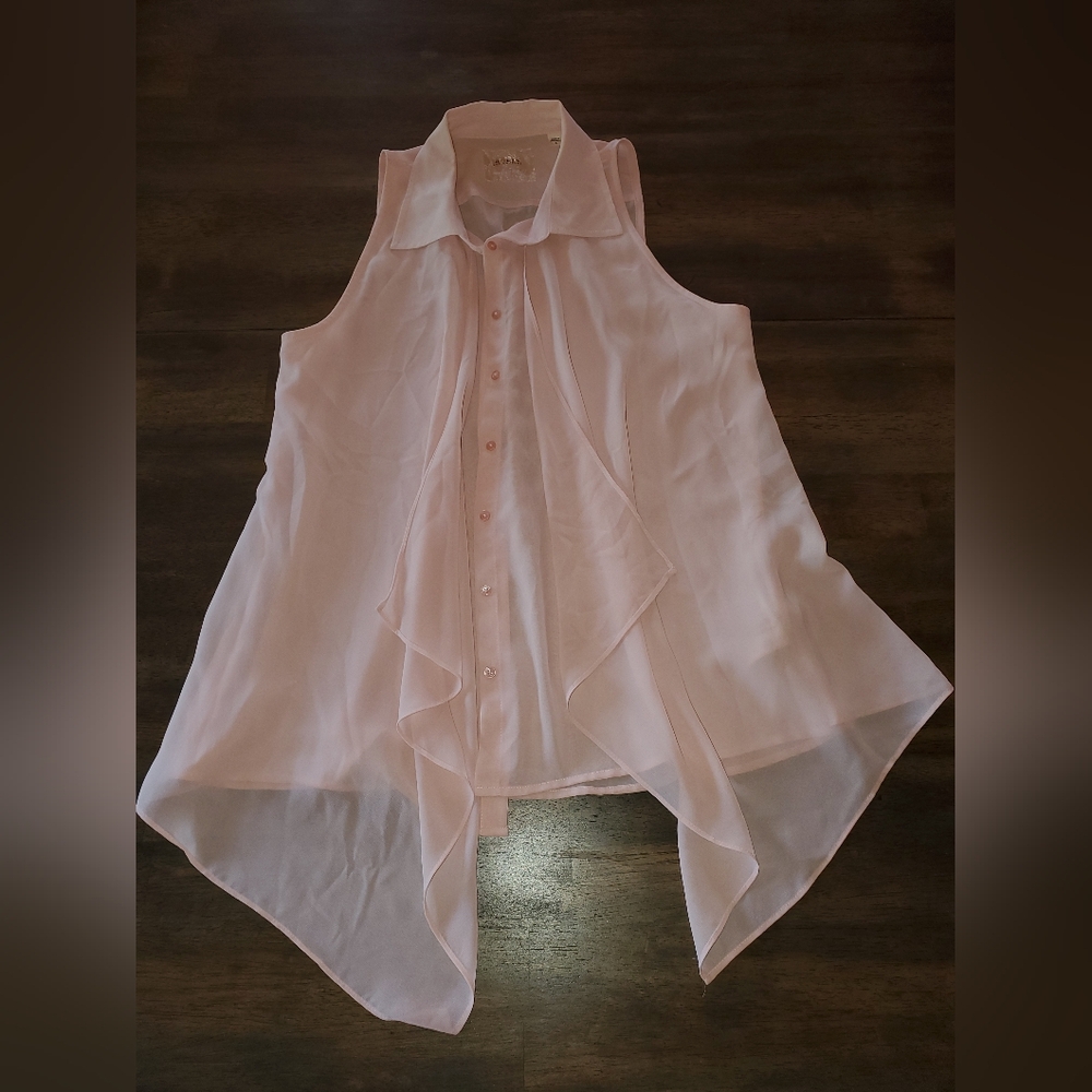 Guess Light pink flowy button up tank size small